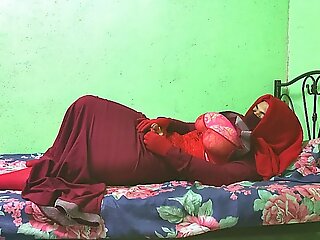 elisya niqab hijab arab squirting masturbating